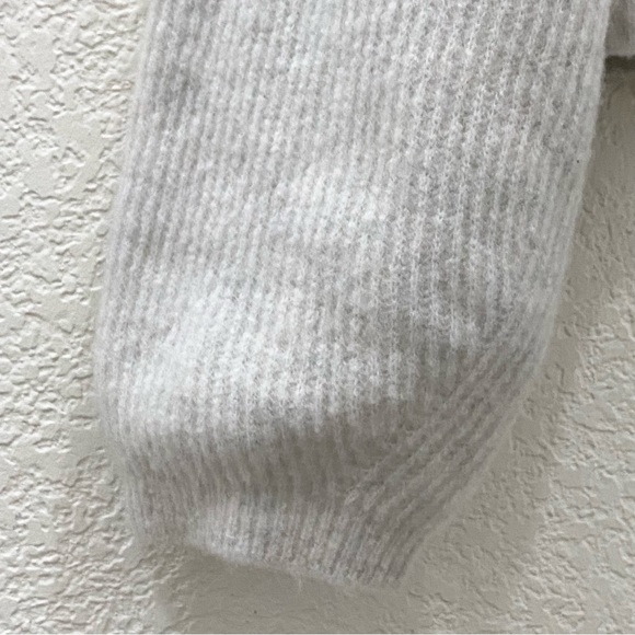 BANANA REPUBLIC 551630-02 Light Gray Cropped Ribbed Ballon Sleeve Sweater Size L - Picture 6 of 10